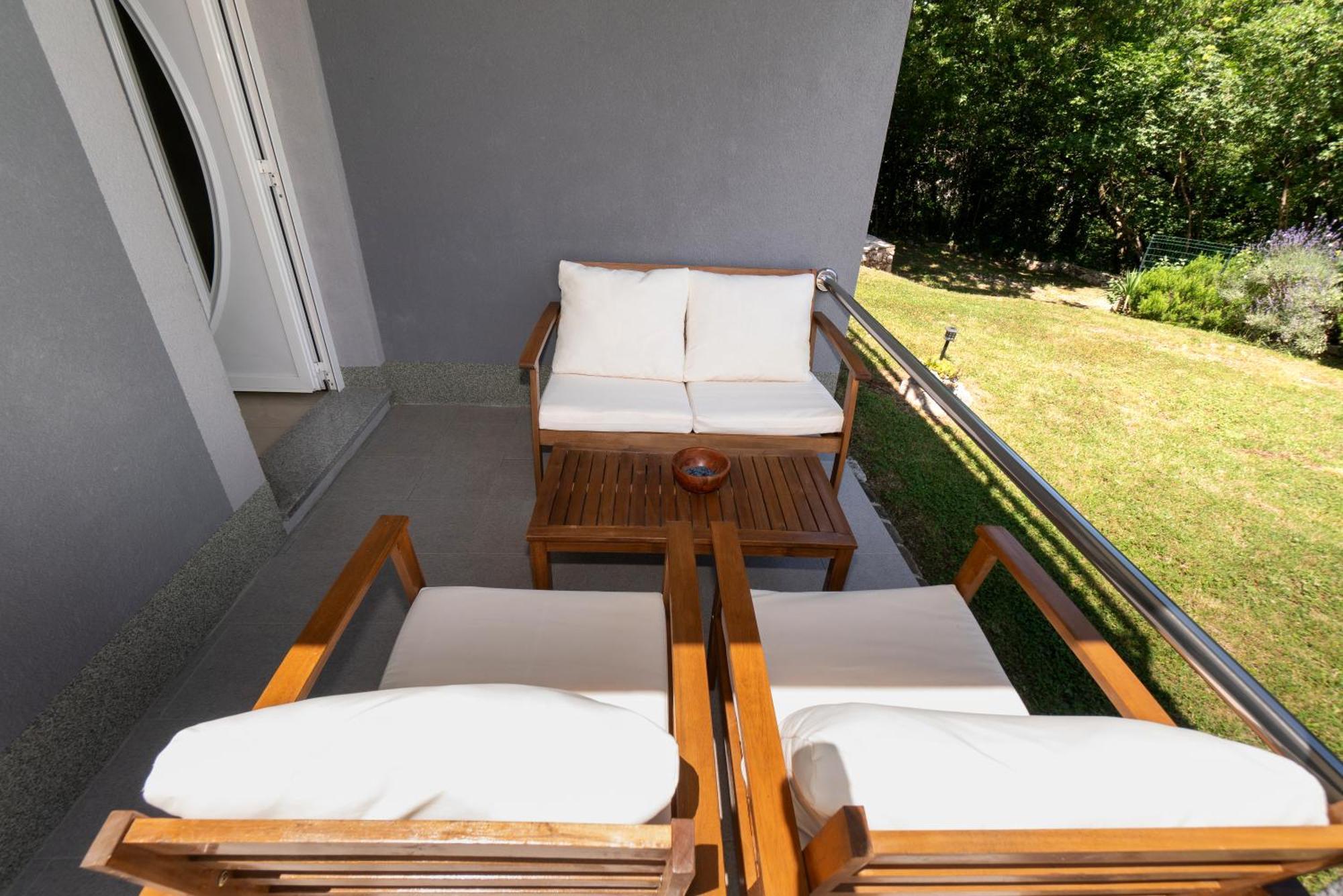 Apartments Srdanovic Omiš Εξωτερικό φωτογραφία